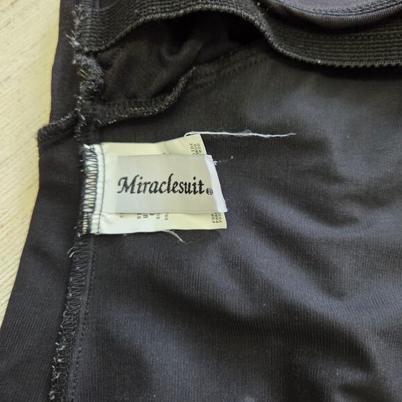 Miraclesuit Black and Teal One-Piece Swimsuit Women's size 8 - Picture 3 of 4